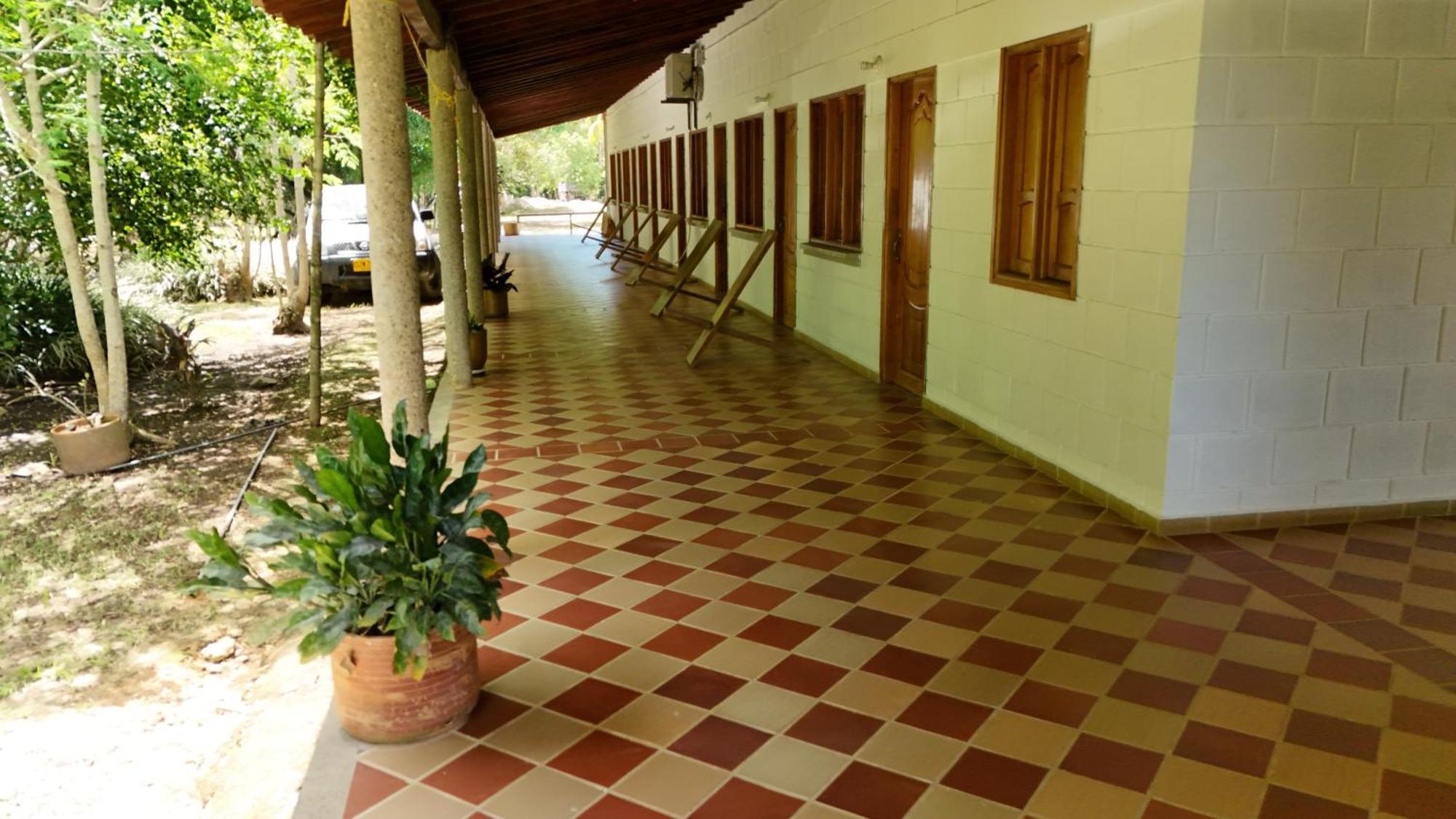 Hotel Campestre Las Cavernas La Mesa Norte Kültér fotó