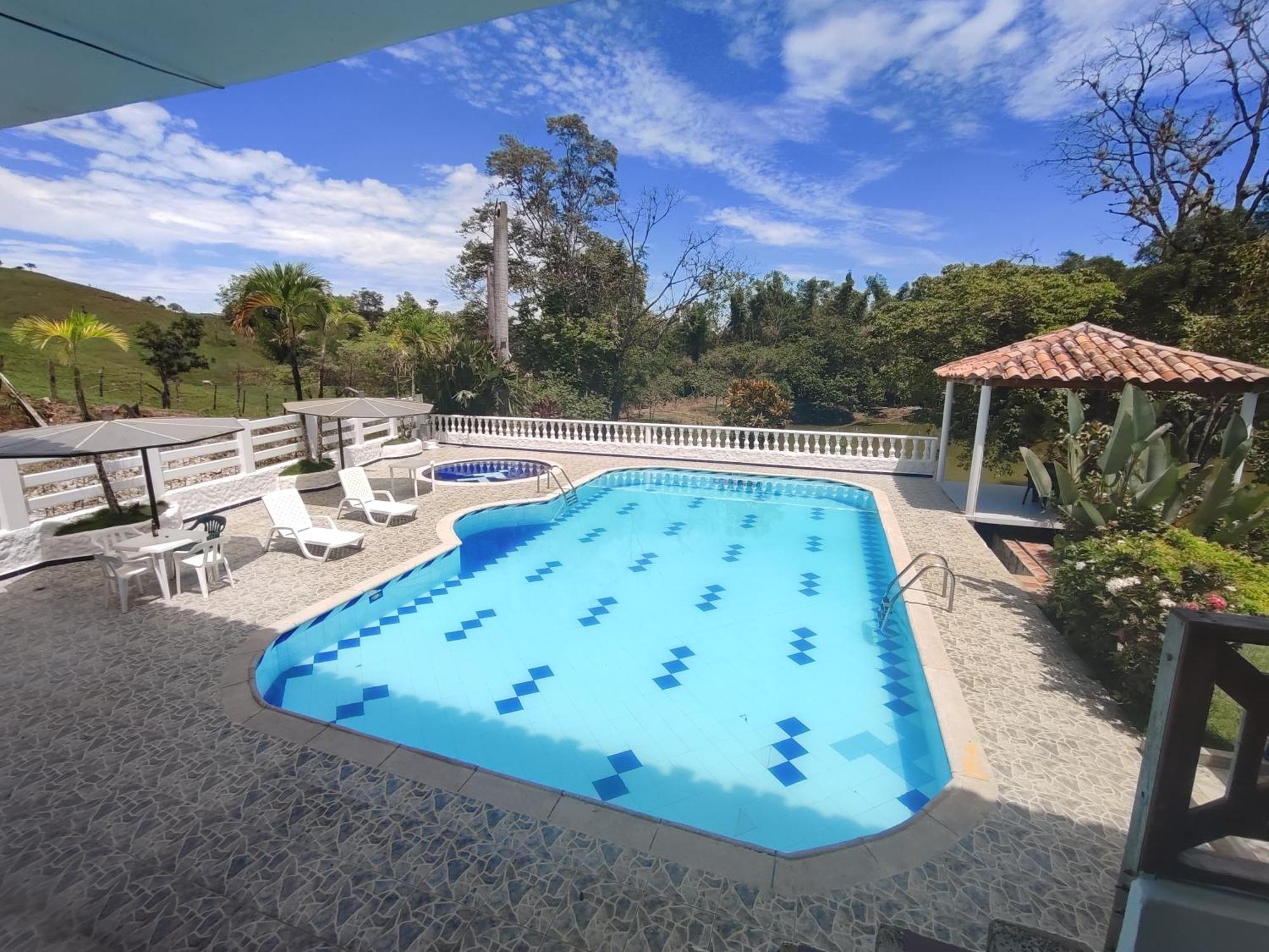 Hotel Campestre Las Cavernas La Mesa Norte Kültér fotó